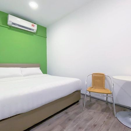Spot On 90123 Rainbow Guest House George Town  Kültér fotó
