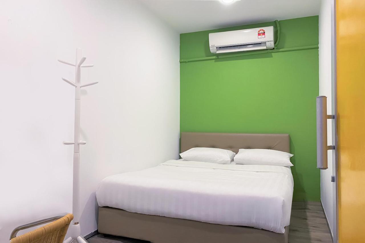 Spot On 90123 Rainbow Guest House George Town  Kültér fotó