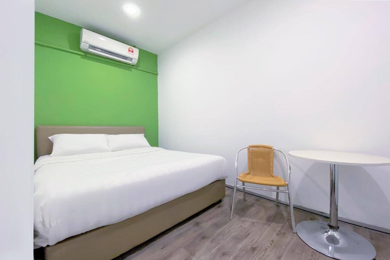 Spot On 90123 Rainbow Guest House George Town  Kültér fotó