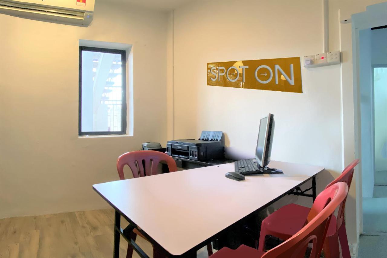 Spot On 90123 Rainbow Guest House George Town  Kültér fotó