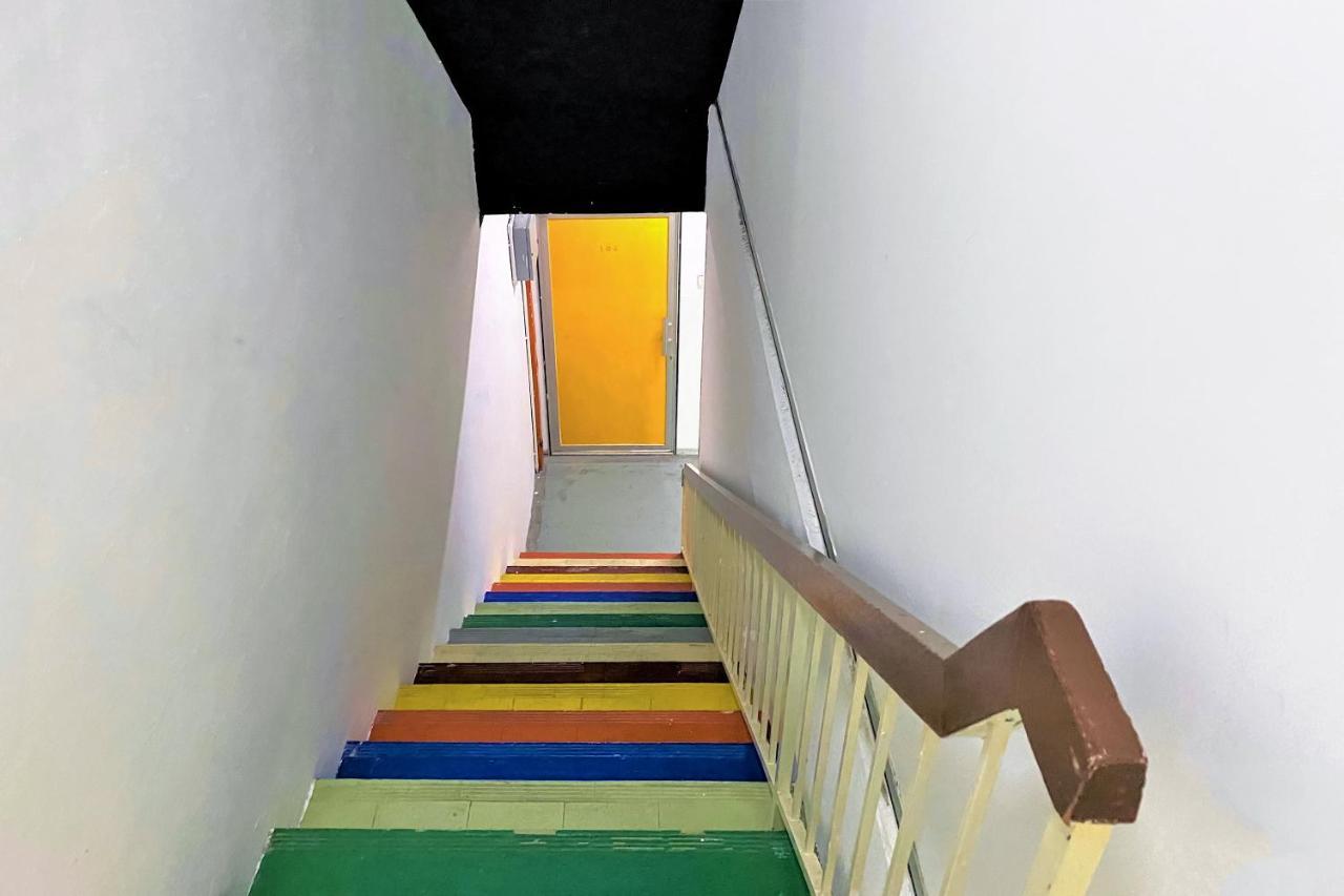 Spot On 90123 Rainbow Guest House George Town  Kültér fotó