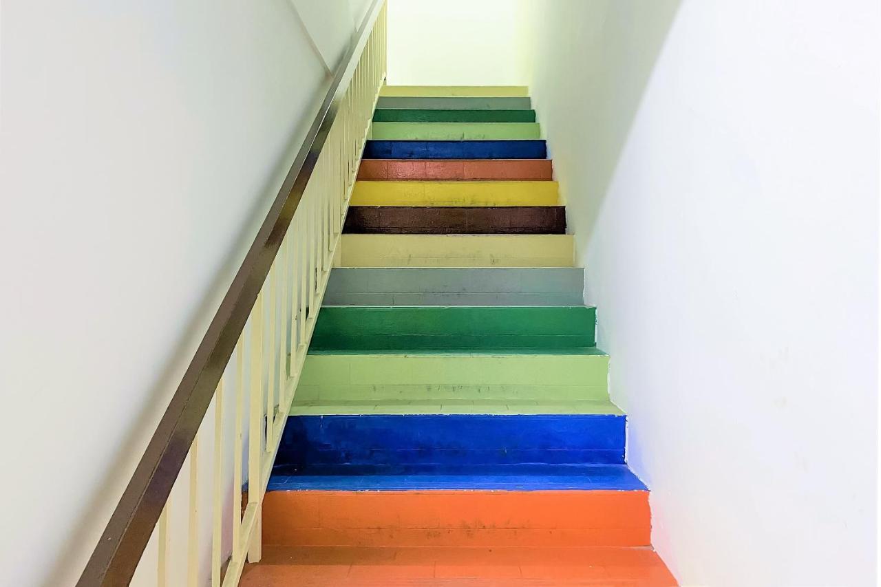 Spot On 90123 Rainbow Guest House George Town  Kültér fotó